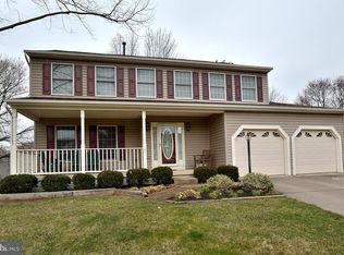 107 Rector St, Sterling, VA 20164