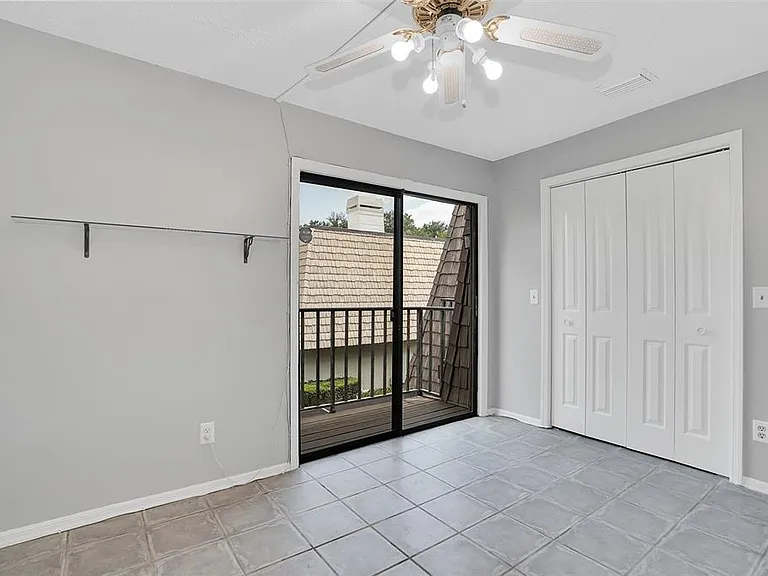 15217 W Pond Woods Dr — Photo 37