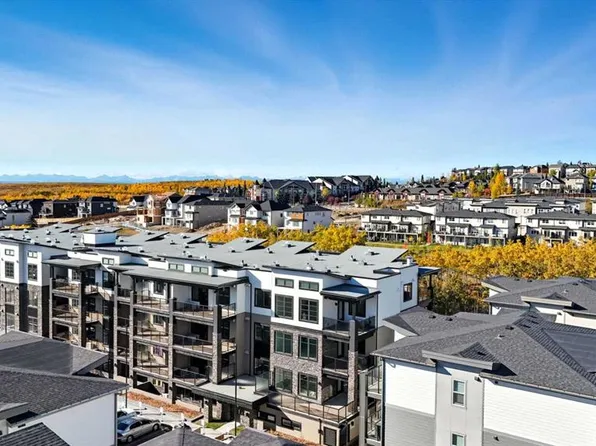 2117 E 81st St SW #2417, Calgary, AB T3H 6H5