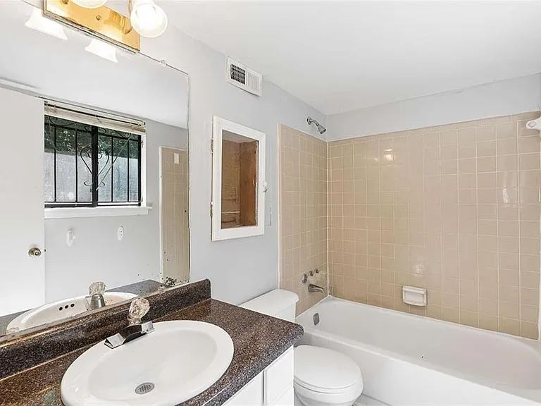 7055 Hania Dr — Photo 26