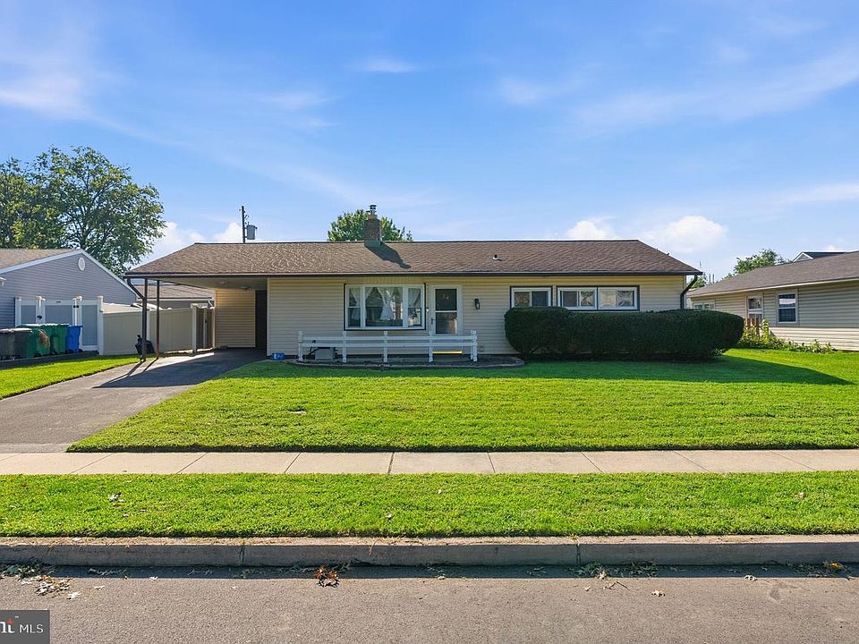 1st image of 28 Orchard Ln