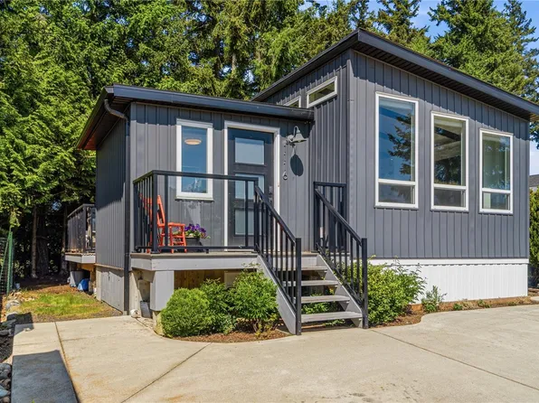 1116 Woss Lake Dr SE, Nanaimo, BC V9R 0M3