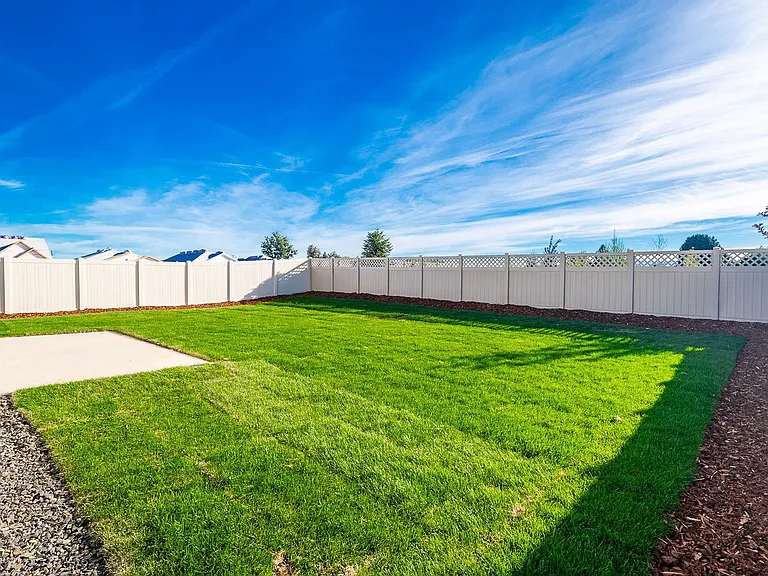 2640 N Silver Wolf Ave — Photo 4