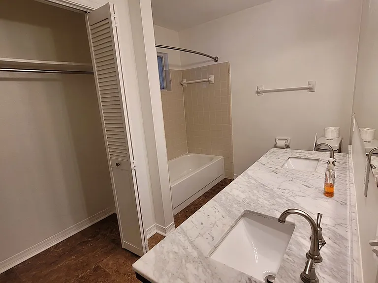 4559 Tradewinds Dr — Photo 4