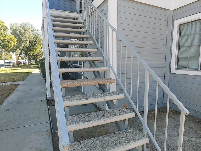 1884 Nebula Dr — Photo 2