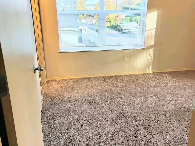 Parkside Apartments — Photo 8