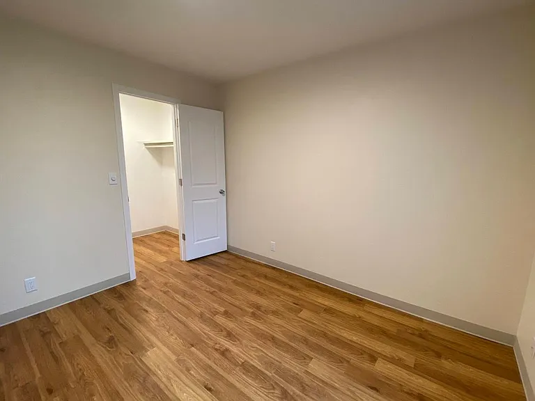 3306 Grand Ave #8 — Photo 6