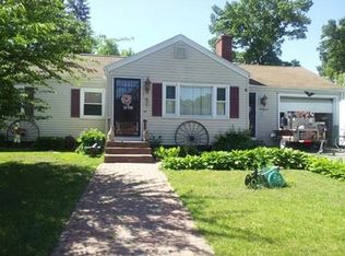 111 Manning St, Chicopee, MA 01020