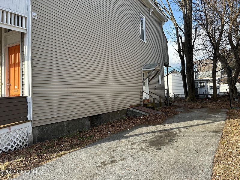 3rd image of 146 maple Street
