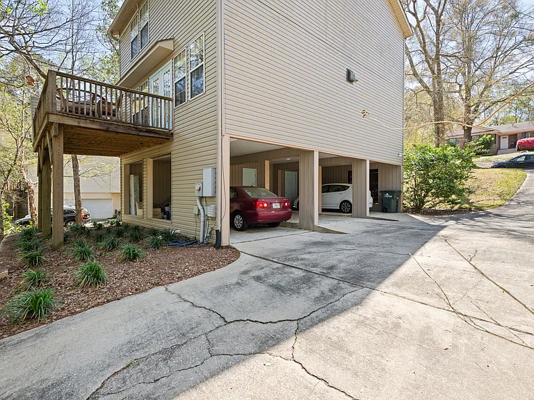 Tomrick Cir — Photo 17