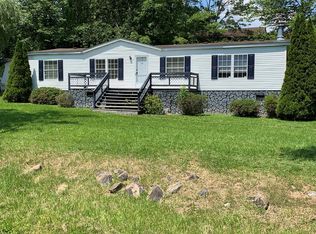 564 Island St, Princeton, WV 24740