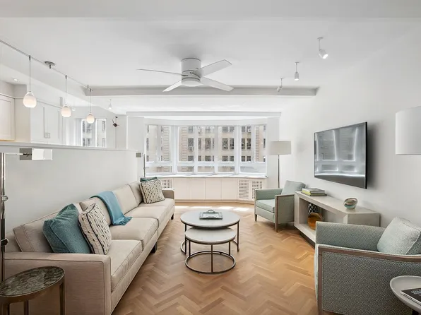 333 W 57th St APT 610, New York, NY 10019