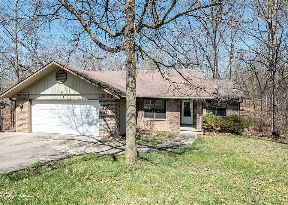 1st image of 16 Clevedon Cir