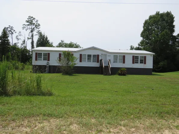 9107 Newberry Rd, Youngstown, FL 32466