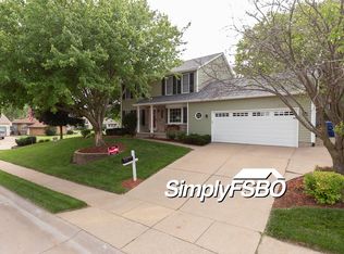 1124 W 57th Pl, Davenport, IA 52806