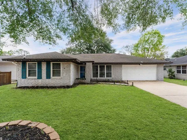 4811 Stillbrooke Dr, Houston, TX 77035