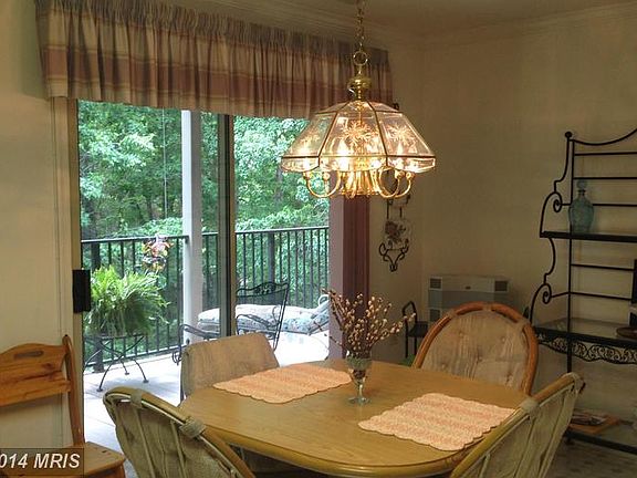 4th image of 3901 Hannon Ct APT 2G