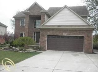 36566 Crimson Ln, New Baltimore, MI 48047
