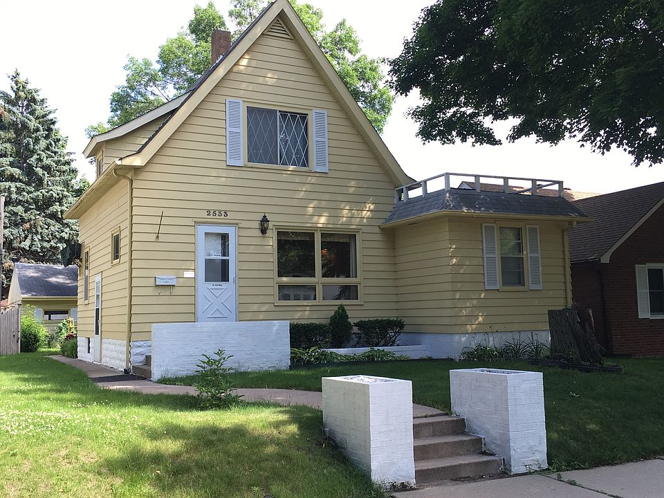 1st image of 2533 Brighton Ave NE
