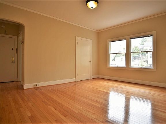 4th image of 200 Wayne Ave APT 6