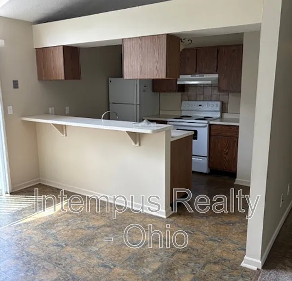 3835 Indian Run Dr #4 — Photo 3