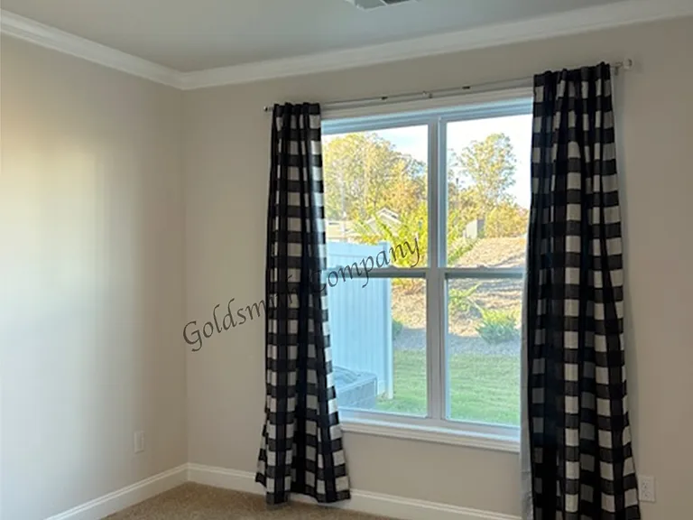 517 Yellow Fox Rd — Photo 7