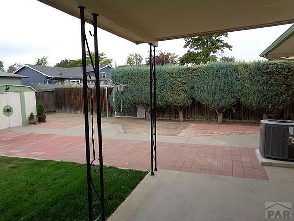 5th image of 51 Briarwood Cir