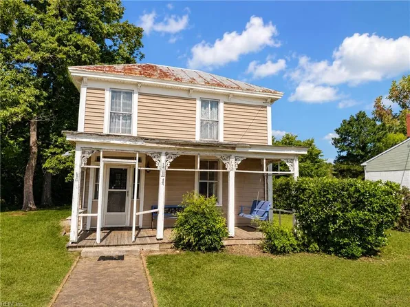 278 Prince George St, Urbanna, VA 23175