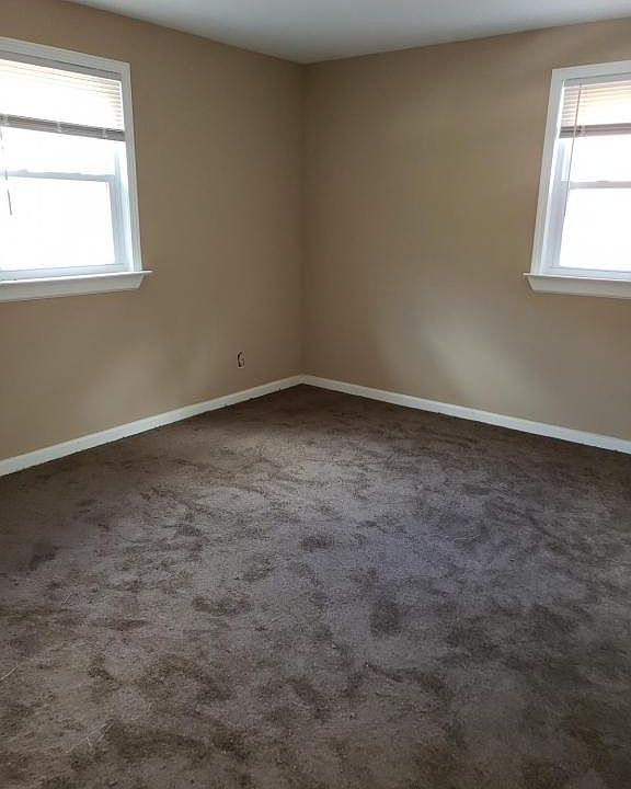 2nd image of 2317 Felton Ave #B