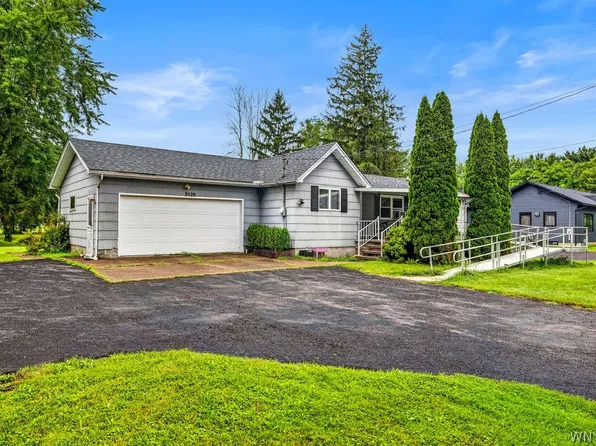 3520 Lockport Olcott Rd, Lockport, NY 14094