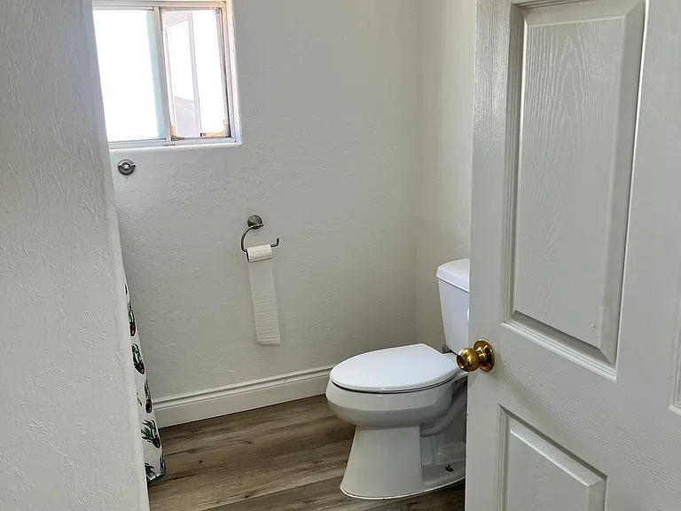 2151 W Simkins Rd — Photo 12