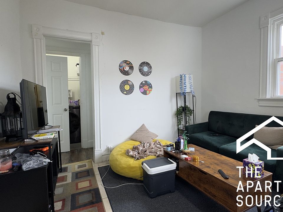 1st image of 1630 N Fairfield Ave #2