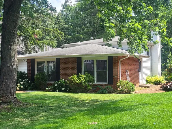 5239 Cumnor Rd, Downers Grove, IL 60515