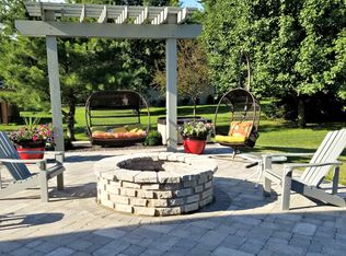 213 Hawk Dr, Green Valley, IL