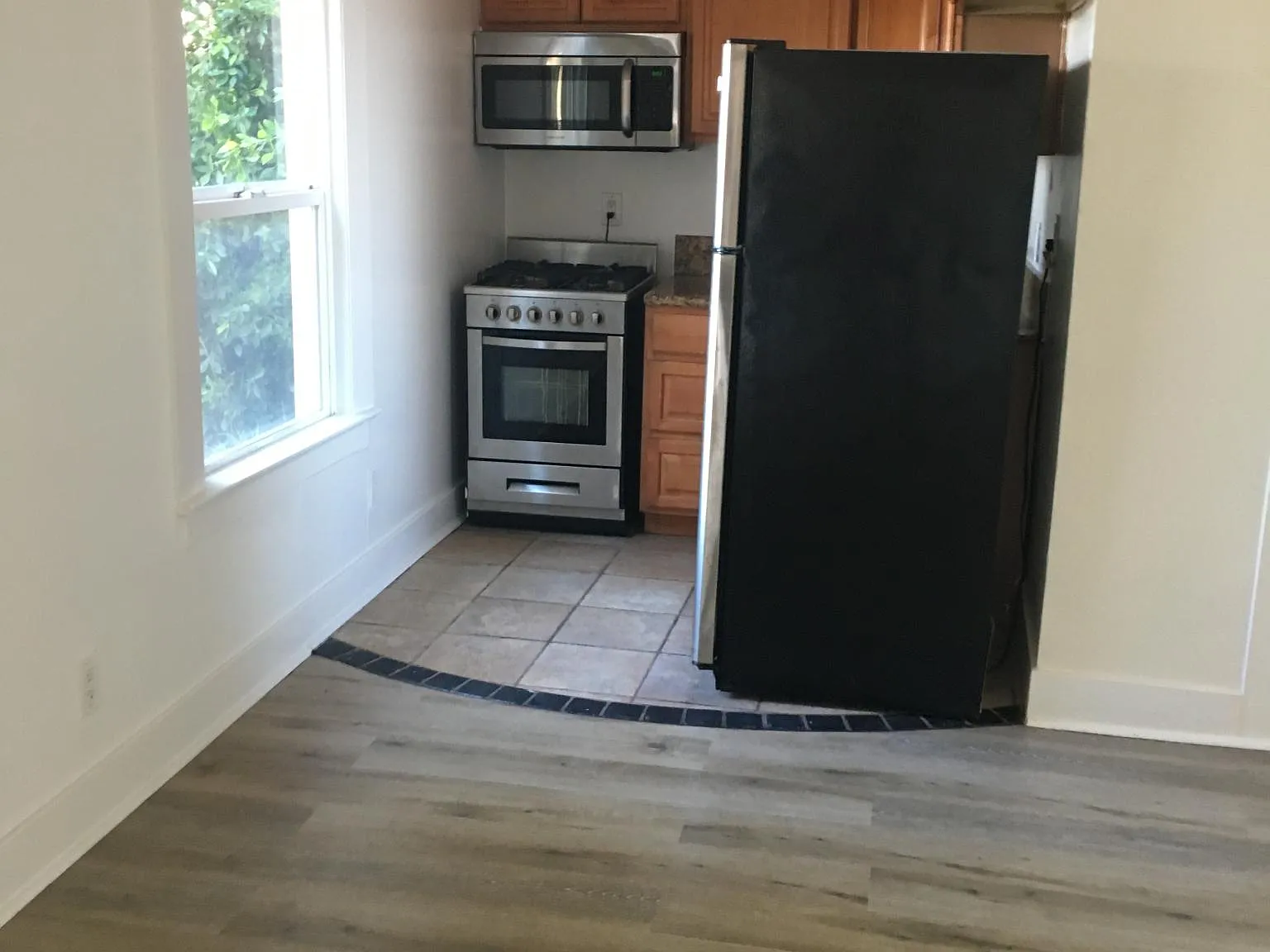 Studio, 400 sqft, $1,850 — Photo 2