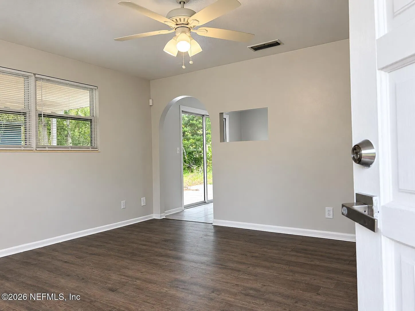 3 bed, 1.5 bath, 1040 sqft, $1,750 — Photo 2