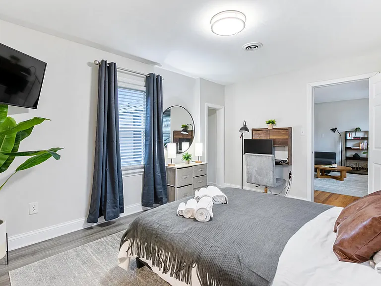 38017 W Chicago St — Photo 13