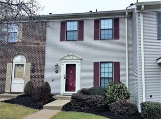 86 Woodward Ln, Basking Ridge, NJ 07920