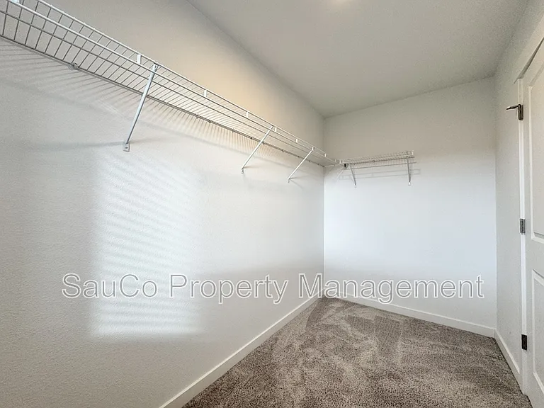 1248 S 28th Ter — Photo 18