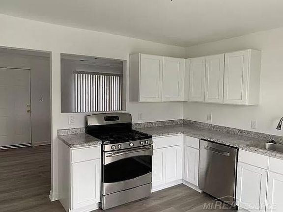 4th image of 26731 Belanger St