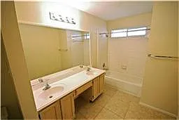 15518 Town Green Dr — Photo 7