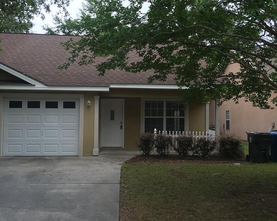 1st image of 153 Sweet Gum Dr