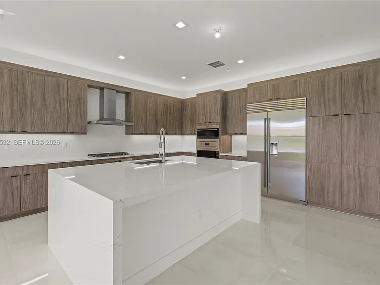 12865 Wingspan Ct — Photo 23