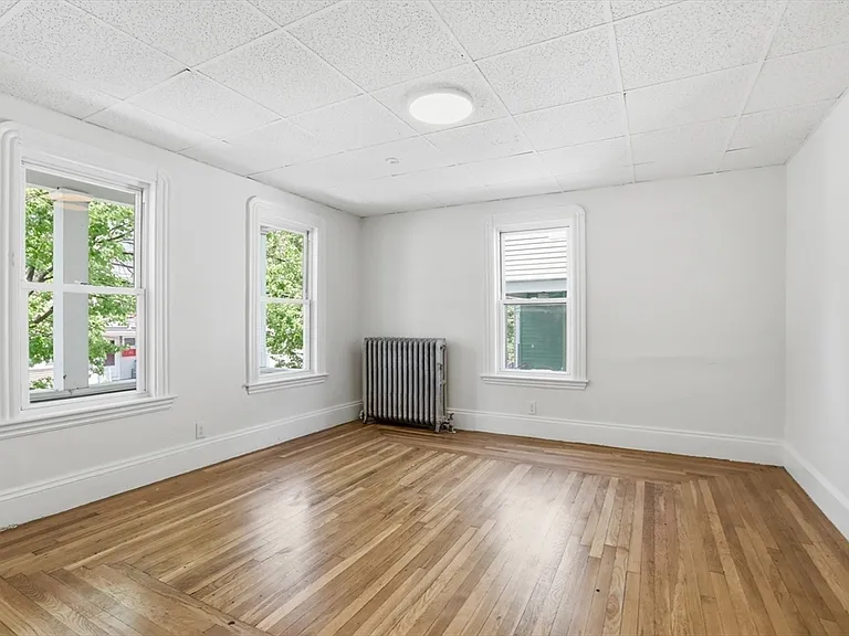 121 Glendale St #1 — Photo 11