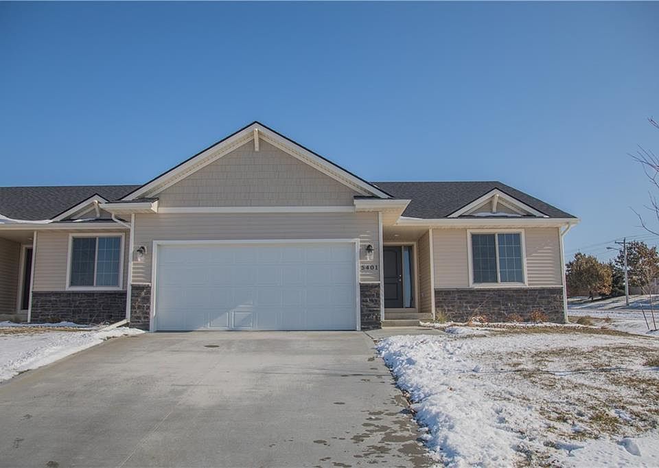 1st image of 5401 NE Briarwood Dr