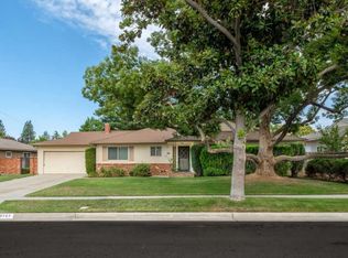 5727 N 4th St, Fresno, CA 93710