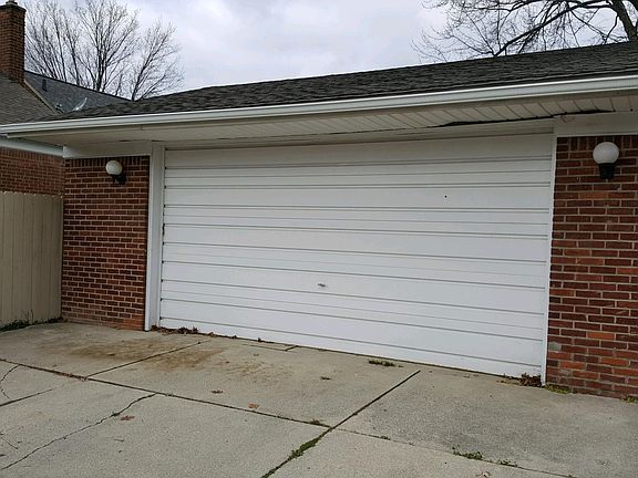 2nd image of 1567 12th St