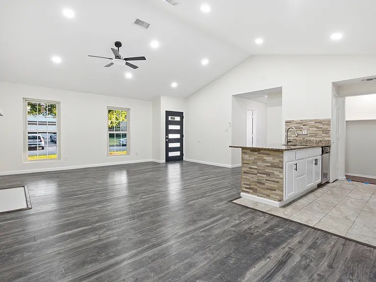 3728 Flintwood Trl — Photo 7