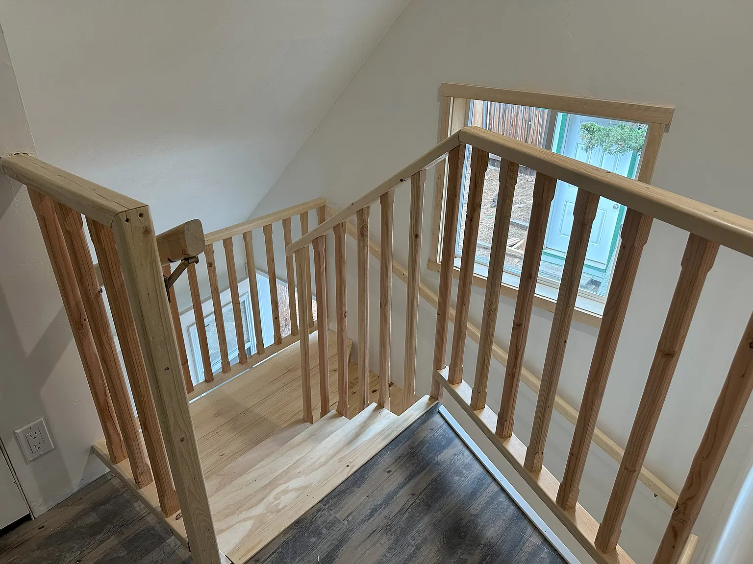 2 bed, 1000 sqft, $1,700 — Photo 3