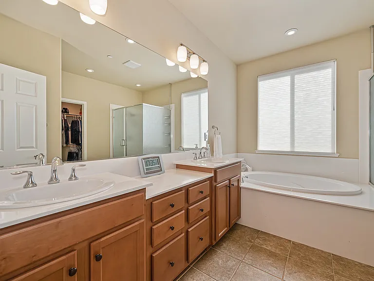 4097 Southampton St — Photo 15